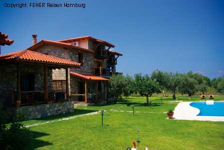 Garten der Ferienwohnung Ta Petrina in Vouvourou