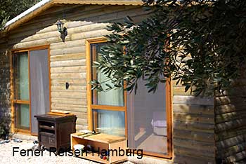 Ein Bungalow von au&szlig;en